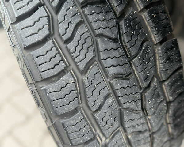 Серый Джип Компас, объемом двигателя 2.4 л и пробегом 220 тыс. км за 8650 $, фото 25 на Automoto.ua