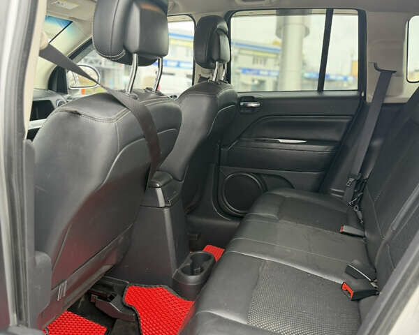 Серый Джип Компас, объемом двигателя 2.4 л и пробегом 220 тыс. км за 8650 $, фото 11 на Automoto.ua