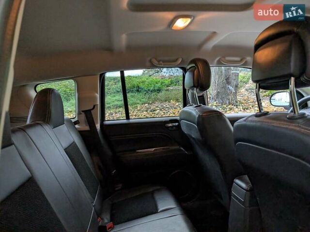 Джип Compass 2014 у Львові на Automoto.ua Сірий Джип Compass, об'ємом двигуна 2.4 л та пробігом 248 тис. км за 9300 $, фото 1 на Automoto.ua