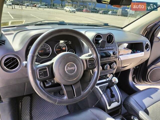 Сірий Джип Compass, об'ємом двигуна 2.36 л та пробігом 154 тис. км за 10200 $, фото 12 на Automoto.ua