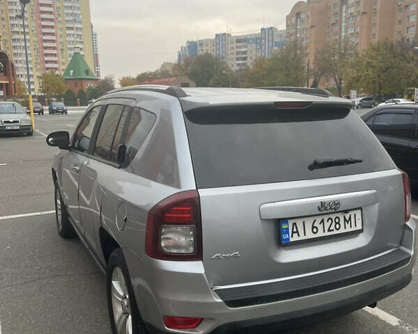 Серый Джип Компас, объемом двигателя 2.36 л и пробегом 257 тыс. км за 9300 $, фото 9 на Automoto.ua
