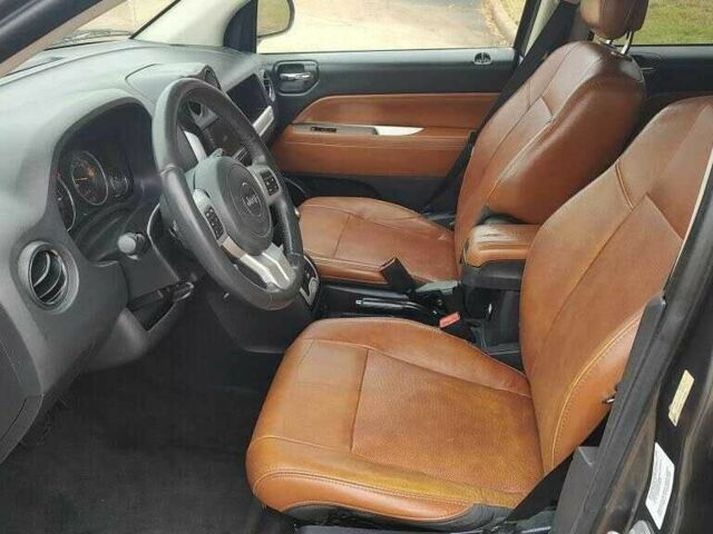 Серый Джип Компас, объемом двигателя 2.4 л и пробегом 85 тыс. км за 5600 $, фото 6 на Automoto.ua