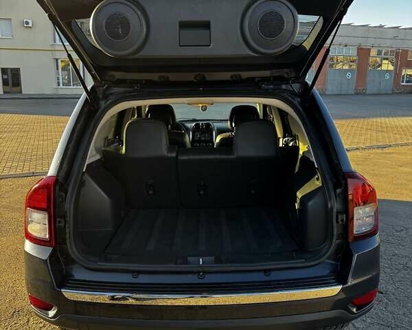 Серый Джип Компас, объемом двигателя 2.36 л и пробегом 167 тыс. км за 10300 $, фото 15 на Automoto.ua