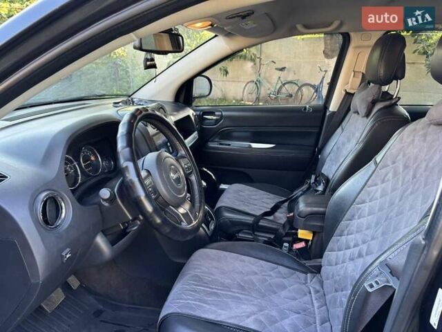 Сірий Джип Compass, об'ємом двигуна 2.36 л та пробігом 102 тис. км за 11300 $, фото 9 на Automoto.ua