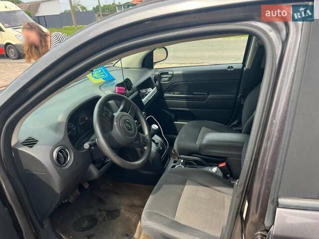 Сірий Джип Compass, об'ємом двигуна 2 л та пробігом 170 тис. км за 9300 $, фото 6 на Automoto.ua