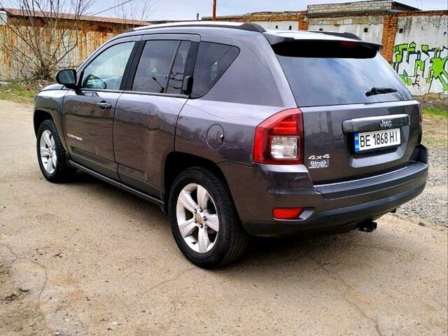 Сірий Джип Compass, об'ємом двигуна 2.4 л та пробігом 155 тис. км за 10000 $, фото 7 на Automoto.ua