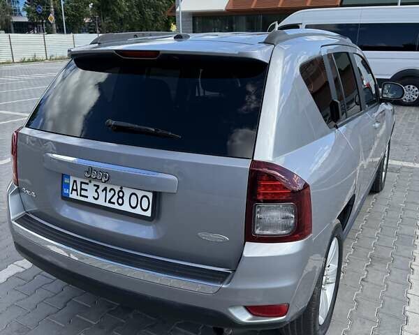 Серый Джип Компас, объемом двигателя 2.36 л и пробегом 181 тыс. км за 10700 $, фото 7 на Automoto.ua