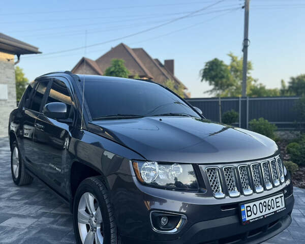 Сірий Джип Compass, об'ємом двигуна 2.36 л та пробігом 121 тис. км за 12099 $, фото 1 на Automoto.ua