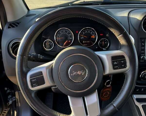 Серый Джип Компас, объемом двигателя 2.36 л и пробегом 167 тыс. км за 10300 $, фото 14 на Automoto.ua