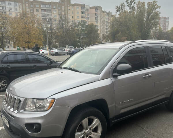 Серый Джип Компас, объемом двигателя 2.36 л и пробегом 257 тыс. км за 9300 $, фото 8 на Automoto.ua