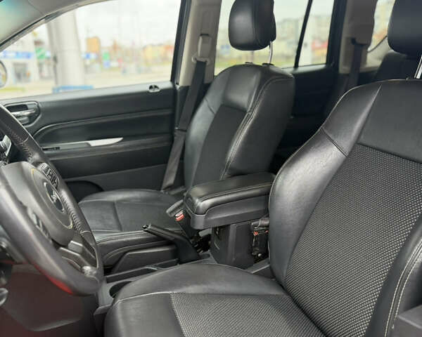 Серый Джип Компас, объемом двигателя 2.4 л и пробегом 220 тыс. км за 8650 $, фото 10 на Automoto.ua