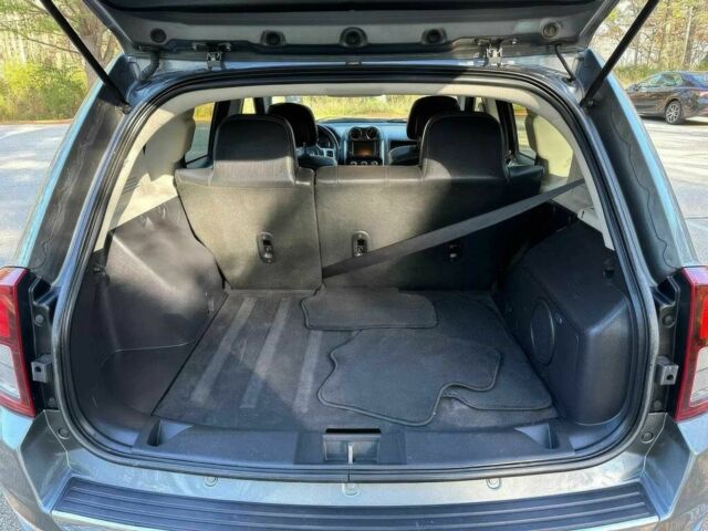 Серый Джип Компас, объемом двигателя 2.4 л и пробегом 86 тыс. км за 1900 $, фото 11 на Automoto.ua