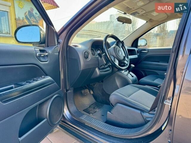 Серый Джип Компас, объемом двигателя 2.36 л и пробегом 154 тыс. км за 10200 $, фото 11 на Automoto.ua