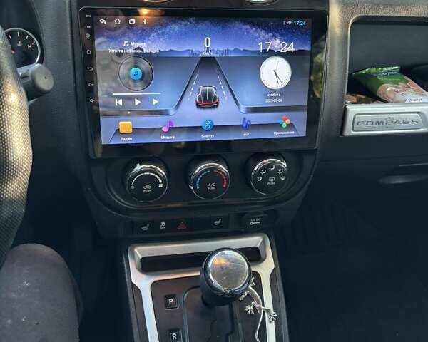Сірий Джип Compass, об'ємом двигуна 2.36 л та пробігом 102 тис. км за 11300 $, фото 3 на Automoto.ua