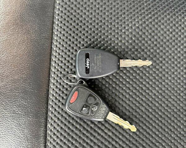 Серый Джип Компас, объемом двигателя 2.4 л и пробегом 220 тыс. км за 8650 $, фото 23 на Automoto.ua