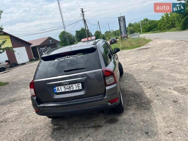 Сірий Джип Compass, об'ємом двигуна 2 л та пробігом 170 тис. км за 9300 $, фото 1 на Automoto.ua