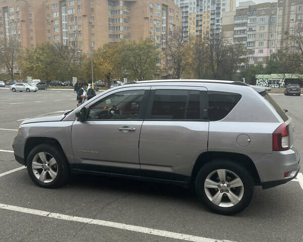 Серый Джип Компас, объемом двигателя 2.36 л и пробегом 257 тыс. км за 9300 $, фото 11 на Automoto.ua