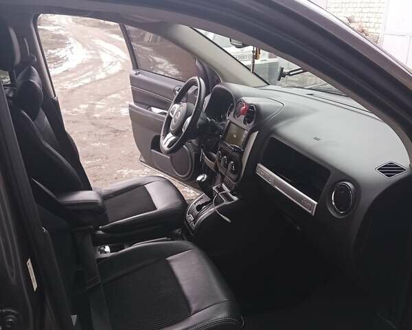 Серый Джип Компас, объемом двигателя 2.36 л и пробегом 130 тыс. км за 11500 $, фото 14 на Automoto.ua
