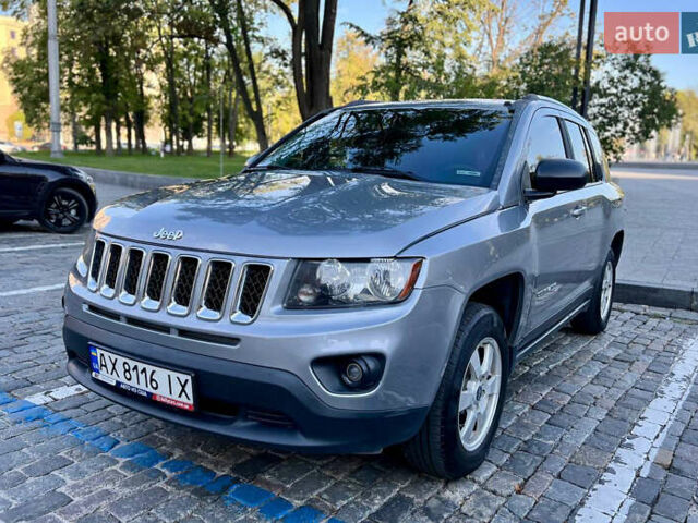 Сірий Джип Compass, об'ємом двигуна 2 л та пробігом 163 тис. км за 9300 $, фото 1 на Automoto.ua