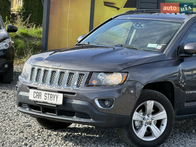 Джип Компас 2015 в Стрые на Automoto.ua Серый Джип Компас, объемом двигателя 2.4 л и пробегом 205 тыс. км за 9900 $, фото 6 на Automoto.ua