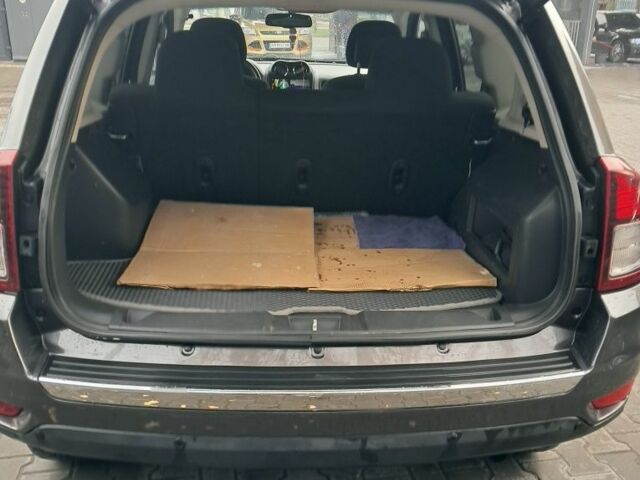 Серый Джип Компас, объемом двигателя 2.4 л и пробегом 146 тыс. км за 291 $, фото 6 на Automoto.ua