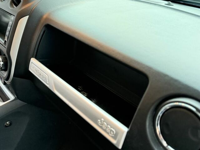 Серый Джип Компас, объемом двигателя 2.4 л и пробегом 95 тыс. км за 10999 $, фото 14 на Automoto.ua