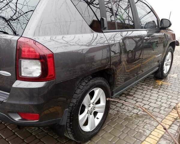 Серый Джип Компас, объемом двигателя 2.4 л и пробегом 97 тыс. км за 12000 $, фото 4 на Automoto.ua