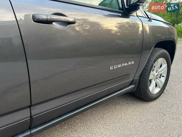 Сірий Джип Compass, об'ємом двигуна 2.36 л та пробігом 208 тис. км за 9800 $, фото 30 на Automoto.ua