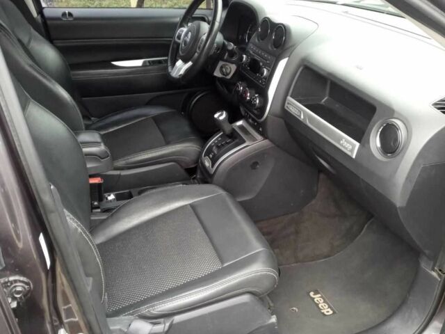 Серый Джип Компас, объемом двигателя 2.4 л и пробегом 97 тыс. км за 12000 $, фото 9 на Automoto.ua