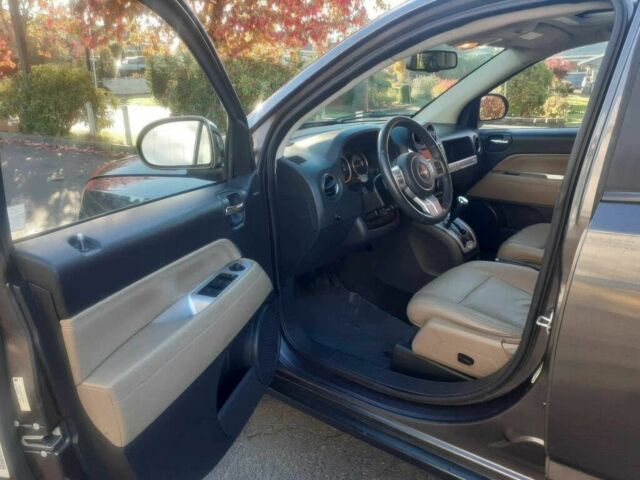 Серый Джип Компас, объемом двигателя 2.4 л и пробегом 79 тыс. км за 11800 $, фото 8 на Automoto.ua