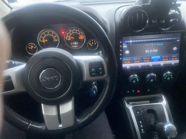 Серый Джип Компас, объемом двигателя 2.4 л и пробегом 183 тыс. км за 10300 $, фото 7 на Automoto.ua