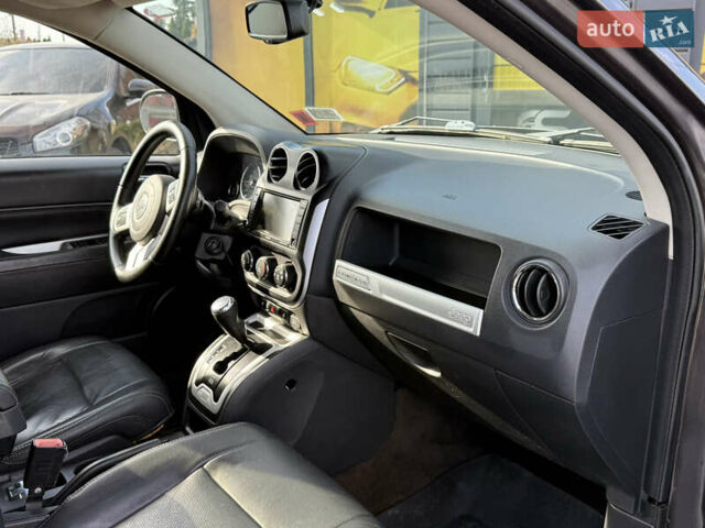 Джип Компас 2015 в Стрые на Automoto.ua Серый Джип Компас, объемом двигателя 2.4 л и пробегом 205 тыс. км за 9900 $, фото 33 на Automoto.ua