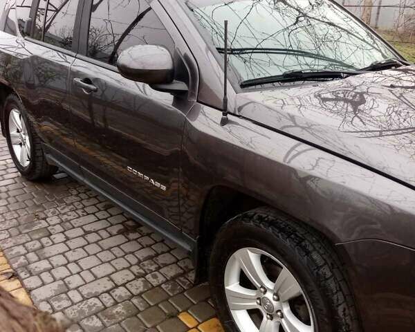 Серый Джип Компас, объемом двигателя 2.4 л и пробегом 97 тыс. км за 12000 $, фото 1 на Automoto.ua