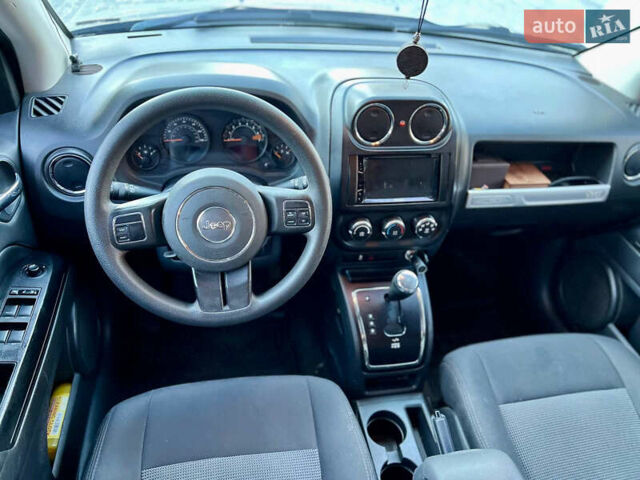 Сірий Джип Compass, об'ємом двигуна 2 л та пробігом 163 тис. км за 9300 $, фото 12 на Automoto.ua