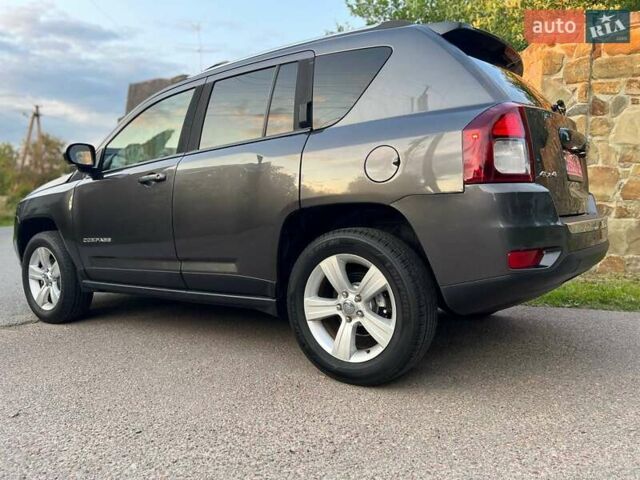 Сірий Джип Compass, об'ємом двигуна 2.36 л та пробігом 208 тис. км за 9800 $, фото 8 на Automoto.ua
