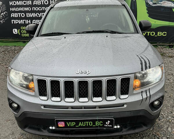 Сірий Джип Compass, об'ємом двигуна 2 л та пробігом 125 тис. км за 11200 $, фото 1 на Automoto.ua