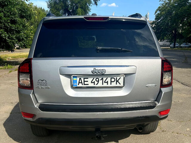 Серый Джип Компас, объемом двигателя 2.4 л и пробегом 230 тыс. км за 9500 $, фото 4 на Automoto.ua