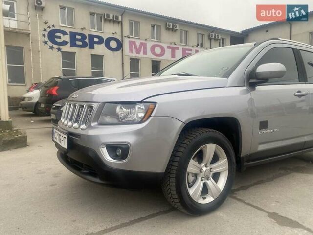 Серый Джип Компас, объемом двигателя 2.4 л и пробегом 183 тыс. км за 10700 $, фото 1 на Automoto.ua