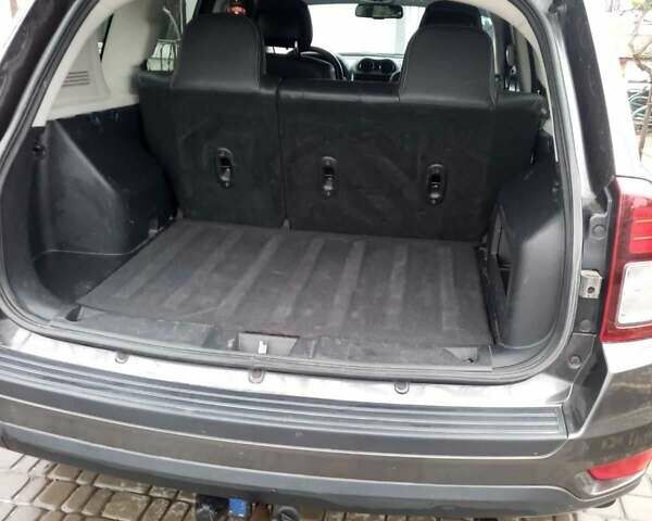 Серый Джип Компас, объемом двигателя 2.4 л и пробегом 97 тыс. км за 12000 $, фото 6 на Automoto.ua