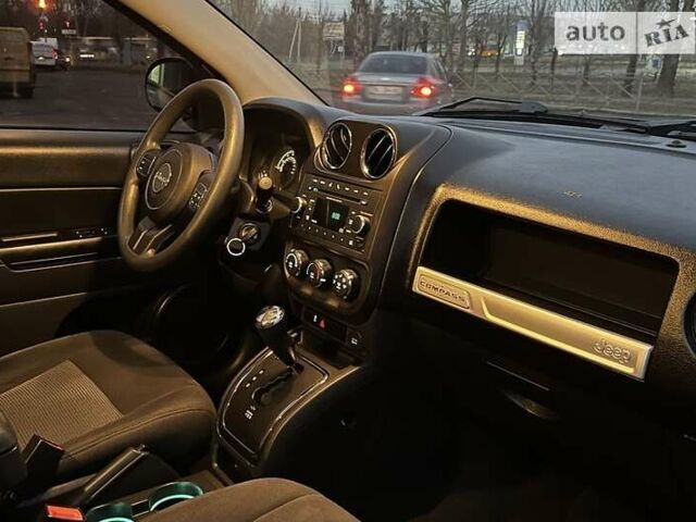 Сірий Джип Compass, об'ємом двигуна 2 л та пробігом 133 тис. км за 10500 $, фото 8 на Automoto.ua