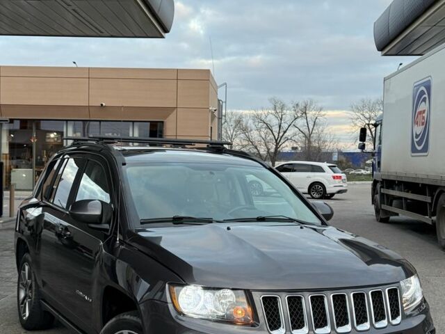 Серый Джип Компас, объемом двигателя 2.4 л и пробегом 95 тыс. км за 10999 $, фото 1 на Automoto.ua