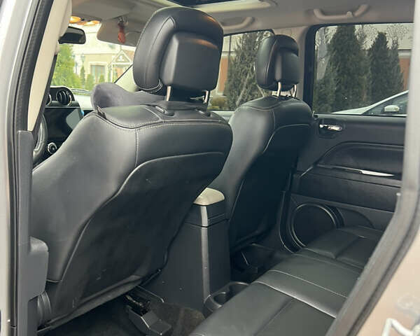 Сірий Джип Compass, об'ємом двигуна 2.36 л та пробігом 185 тис. км за 9700 $, фото 18 на Automoto.ua