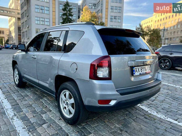 Сірий Джип Compass, об'ємом двигуна 2 л та пробігом 163 тис. км за 9300 $, фото 4 на Automoto.ua