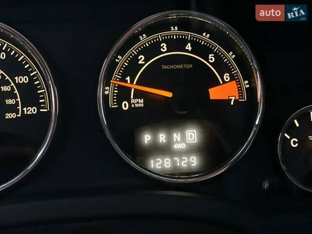 Серый Джип Компас, объемом двигателя 2.36 л и пробегом 205 тыс. км за 10150 $, фото 59 на Automoto.ua