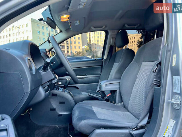 Сірий Джип Compass, об'ємом двигуна 2 л та пробігом 163 тис. км за 9300 $, фото 11 на Automoto.ua