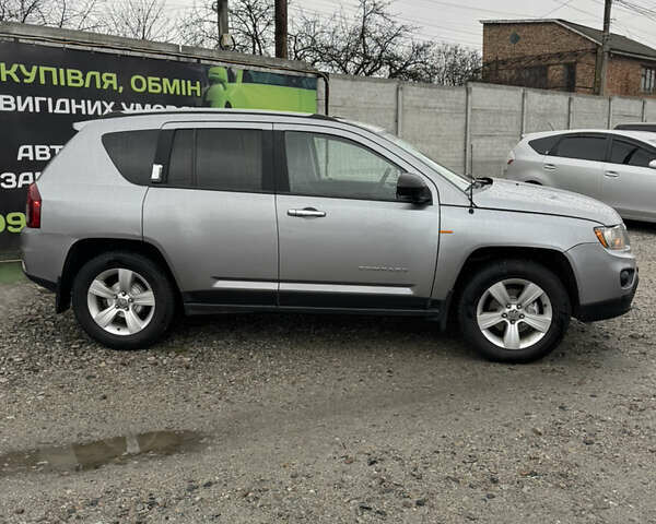 Сірий Джип Compass, об'ємом двигуна 2 л та пробігом 125 тис. км за 11200 $, фото 3 на Automoto.ua