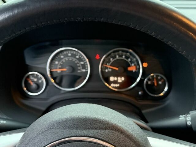 Серый Джип Компас, объемом двигателя 2.4 л и пробегом 95 тыс. км за 10999 $, фото 17 на Automoto.ua