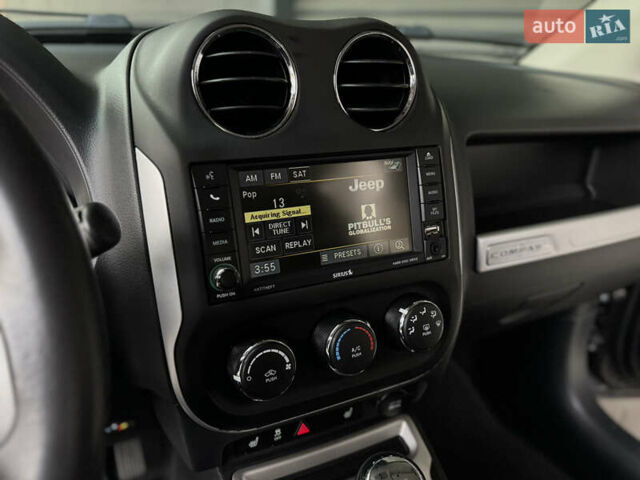 Джип Компас 2015 в Киеве на Automoto.ua Серый Джип Компас, объемом двигателя 2.36 л и пробегом 183 тыс. км за 10900 $, фото 20 на Automoto.ua