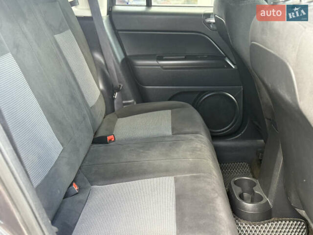 Сірий Джип Compass, об'ємом двигуна 2 л та пробігом 131 тис. км за 9300 $, фото 12 на Automoto.ua