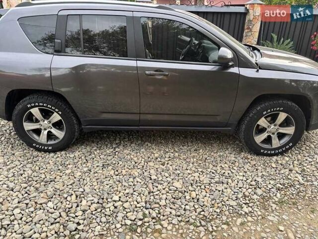 Сірий Джип Compass, об'ємом двигуна 2.4 л та пробігом 160 тис. км за 10700 $, фото 8 на Automoto.ua